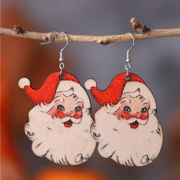 Vintage Style Santa Earrings - Picture 5 of 5
